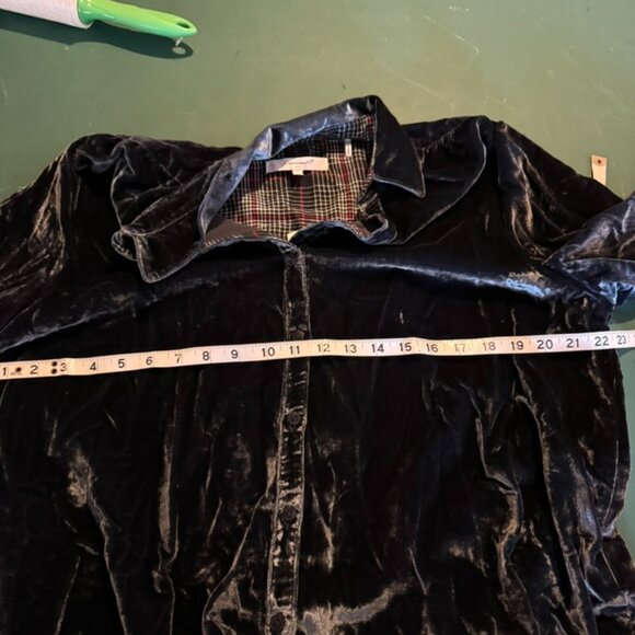 Foxcroft Riven Plush Velvet Shirt size 16, - Picture 6 of 6